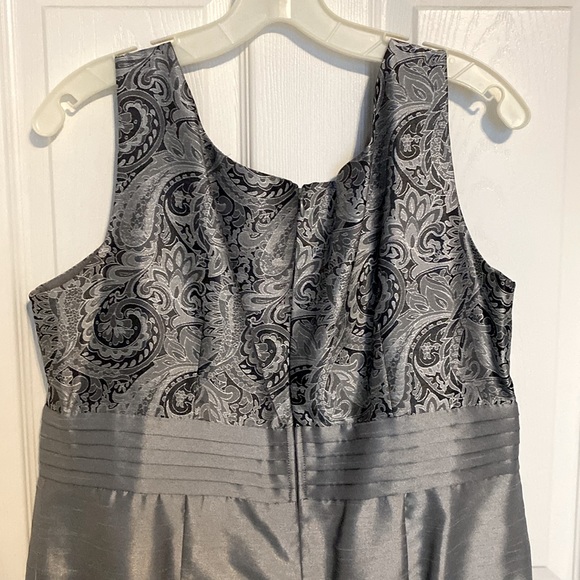 EUC David’s Bridal Mothers Dress - Picture 6 of 9